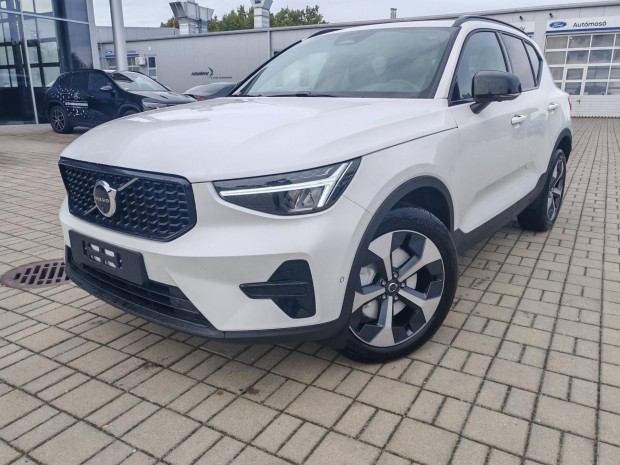 Volvo XC40 2.0 [B4] Mhev Ultra Dark DCT Kszlet...